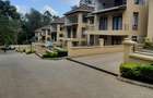 5 Bed Villa with En Suite in Lavington - 1