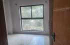 Serviced 2 Bed Apartment with En Suite at Brookside Drive - 4