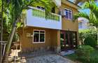 4 Bed Villa with En Suite in Nyali Area - 2