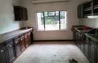 6 Bed House with En Suite in Lavington - 8