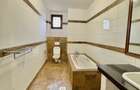 3 Bed Apartment with En Suite at Riverside Dr - 14