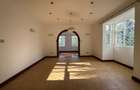5 Bed Townhouse with En Suite in Rosslyn - 6