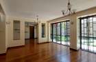 5 Bed Townhouse with En Suite in Lavington - 8