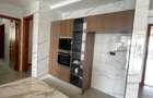 4 Bed Apartment in Riverside - 4