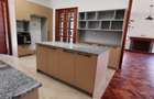 5 Bed Townhouse with En Suite at Lavington - 8