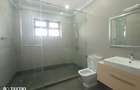 5 Bed House with En Suite at Benin Dr - 19