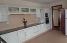 5 Bed Townhouse with En Suite in Lavington - 14