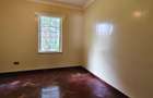 5 Bed Townhouse with En Suite in Lavington - 2