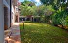 4 Bed House with En Suite in Lavington - 3