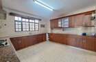 4 Bed Townhouse with En Suite at Lavington - 8