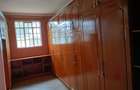5 Bed House with En Suite in Runda - 4