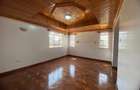 5 Bed House with En Suite in Nyari - 14