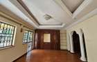 5 Bed House with En Suite in Lavington - 5