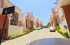 5 Bed Townhouse with En Suite at Off Convent Drive - 2
