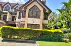 5 Bed Townhouse with En Suite at Lavington - 1