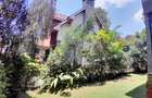 4 Bed Townhouse with En Suite at Lavington - 1