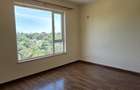 4 Bed Apartment with En Suite at Parklands - 15