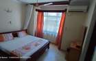 Serviced 3 Bed Apartment with En Suite at 5Th Avenue - 11