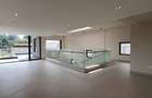 5 Bed Villa with En Suite in Westlands Area - 16