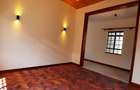 5 Bed Townhouse with En Suite at Lavington - 19