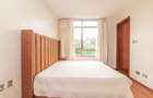 3 Bed Apartment with En Suite in Parklands - 6