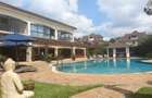 5 Bed Townhouse with En Suite at Horse Shoe Village - 1