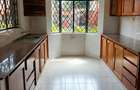 4 Bed Townhouse with En Suite at Lavington - 8