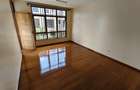 5 Bed Townhouse with En Suite at Lavington - 20