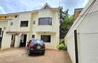 4 Bed Townhouse with En Suite at James Gichuru - 19