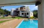 8 Bed Villa with En Suite in Runda - 10