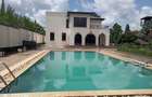 5 Bed Villa with En Suite at Off Glory Rd - 2