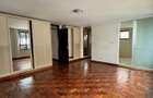 3 Bed Apartment with En Suite in Riverside - 7