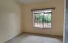 4 Bed House with En Suite in State House - 9