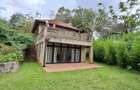 1 Bed House with En Suite in Ridgeways - 11
