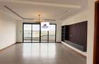 3 Bed Apartment with En Suite in Riverside - 3