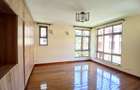 5 Bed Townhouse with En Suite at Lavington - 16