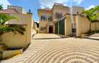 4 Bed Townhouse with En Suite in Kyuna - 1