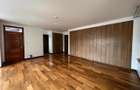5 Bed Townhouse with En Suite in Lavington - 11