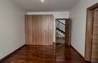 5 Bed Townhouse with En Suite at Lavington Green - 20