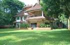 5 Bed Townhouse with En Suite in Rosslyn - 1