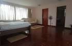 8 Bed House with En Suite in Lavington - 9