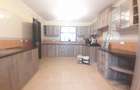 5 Bed Townhouse with En Suite at Lavington - 10