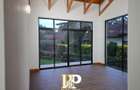 1 Bed Townhouse with En Suite in Spring Valley - 2