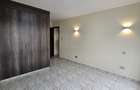 4 Bed Apartment with En Suite in Parklands - 9