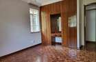 4 Bed House with En Suite in Runda - 12