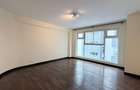 3 Bed Apartment with En Suite at Riverside Gardens - 11