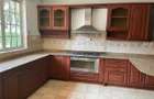 5 Bed House with En Suite in Runda - 13