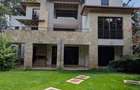5 Bed Townhouse with En Suite at Lavington Green - 2
