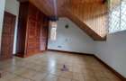 5 Bed Villa with En Suite at Lone Tree - 11
