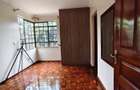 4 Bed Townhouse with En Suite at Close To Isk - 18
